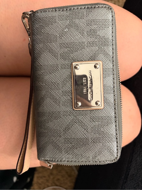 Michael Kors Handbags - Michael Kors Silver-Gray Saffiano Zip Card Wallet